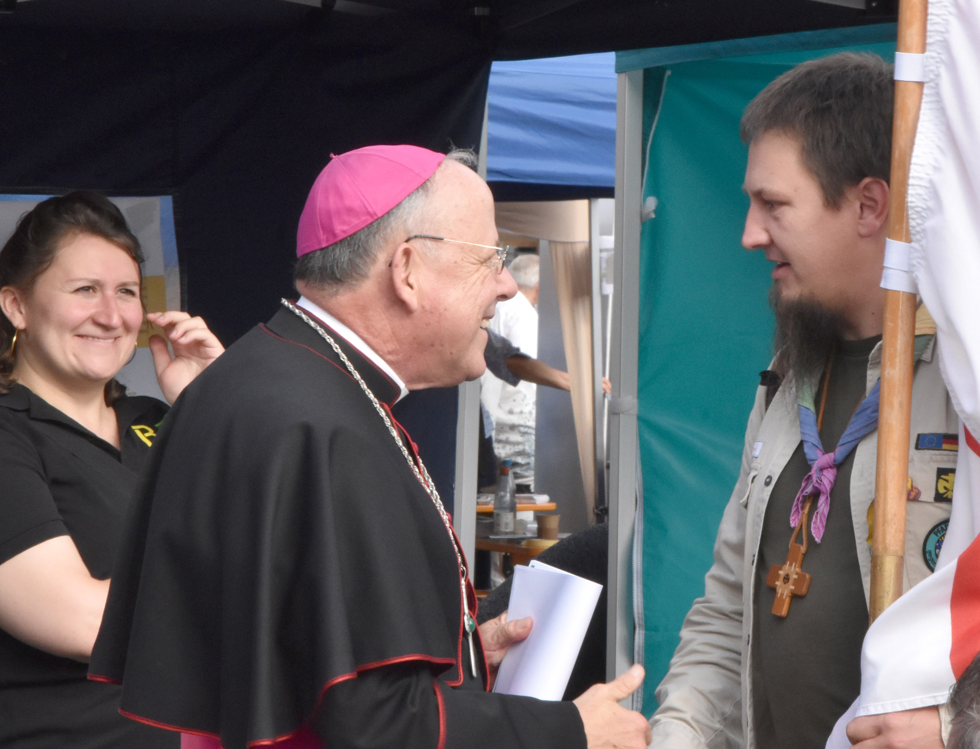 Bischof Ulrich Neymeyr im Gespräch