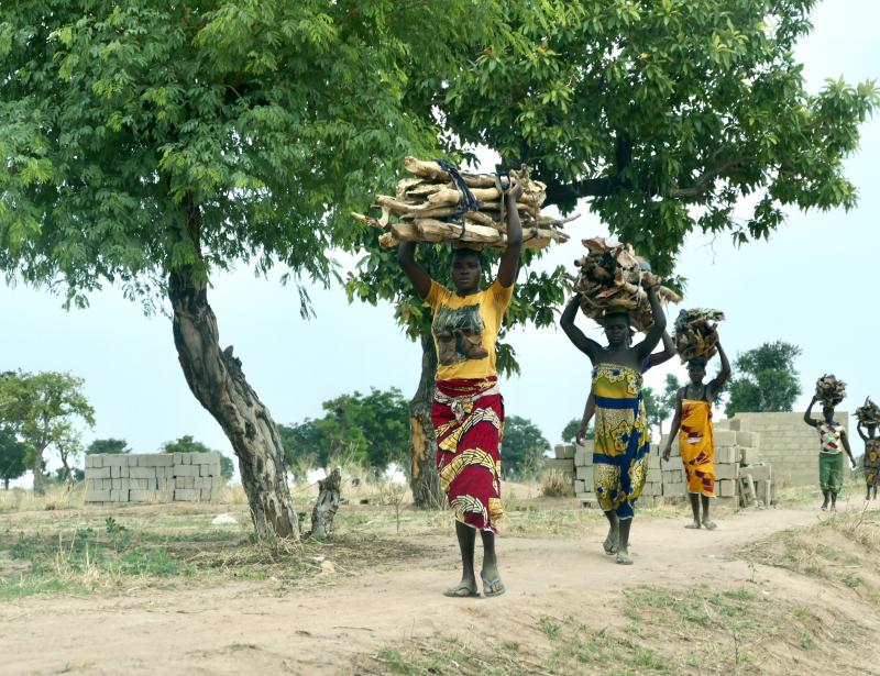 Die Lasten mittragen