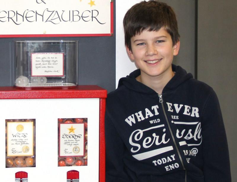 Teenager erfindet einen Witze-Automaten