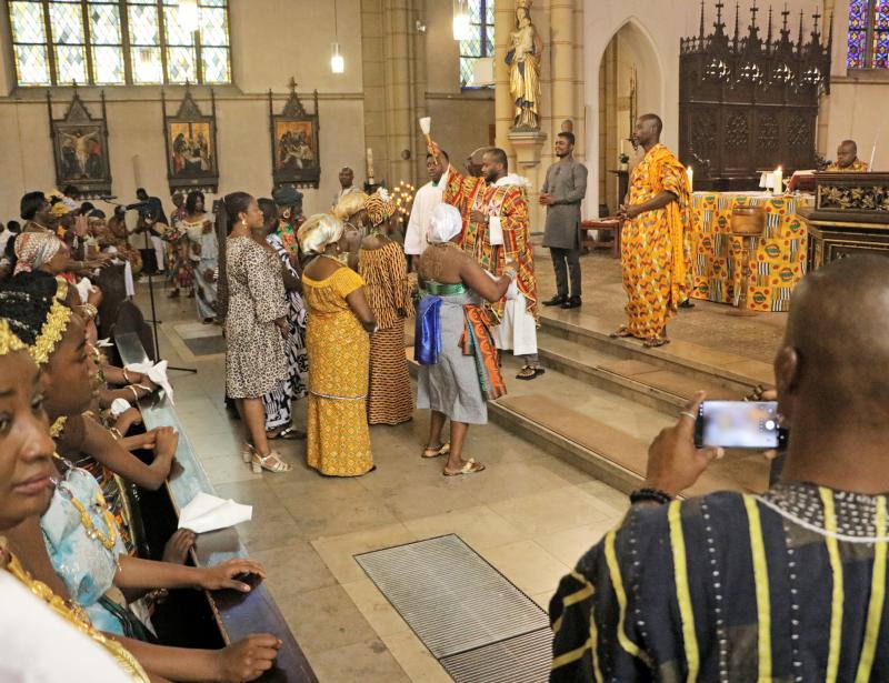 Ghanaer feierndie eigene Vielfalt