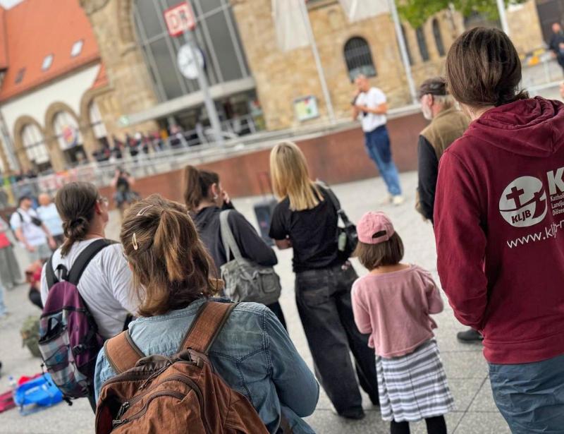 Wie gehen Katholiken mit Rechtsextremisten um?