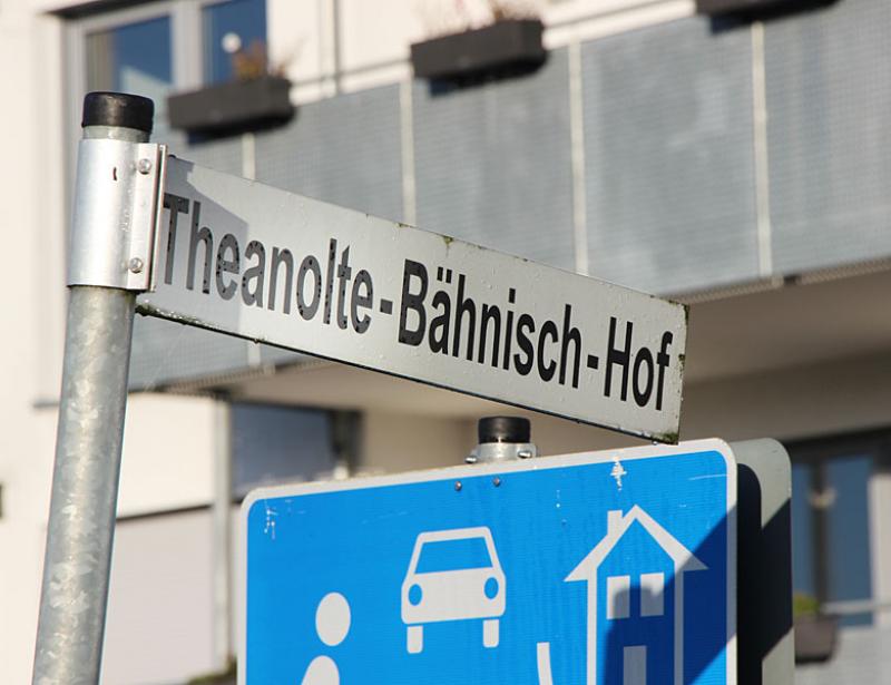 Bedeutenden Frauen folgen