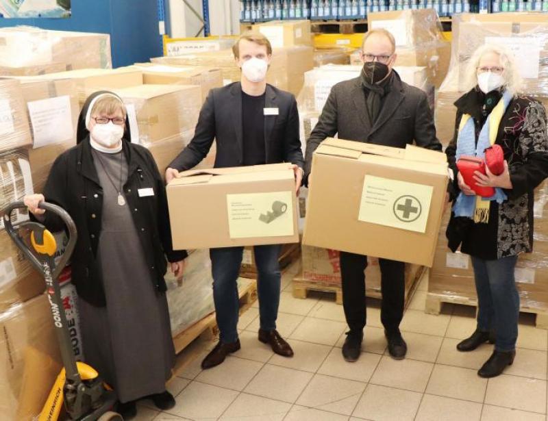 St. Adolf-Stift schickt Hilfe