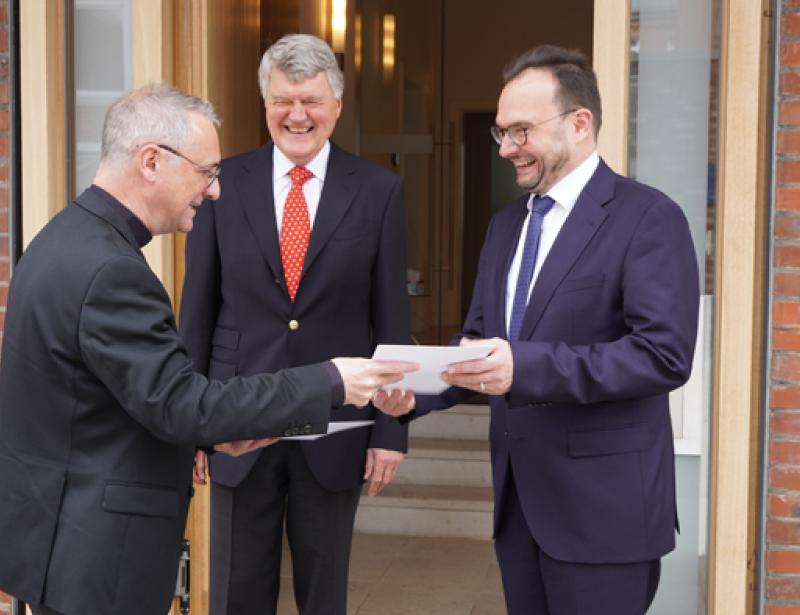 Wer hilft, bleibt glaubwürdig