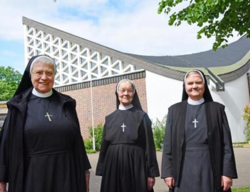 100 Schwestern für Rostock