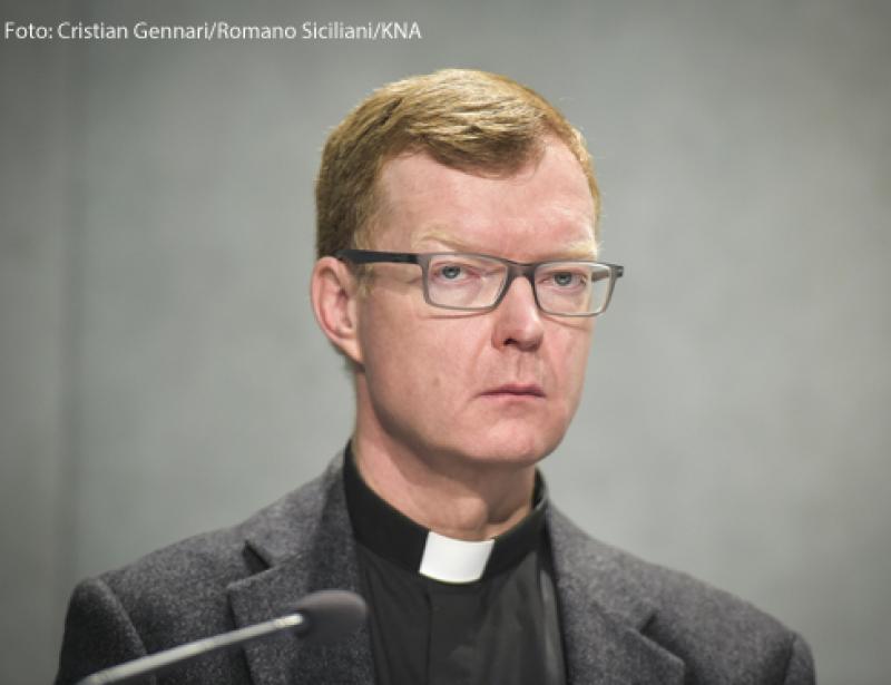 Zollner: "Kirche druckst rum" 