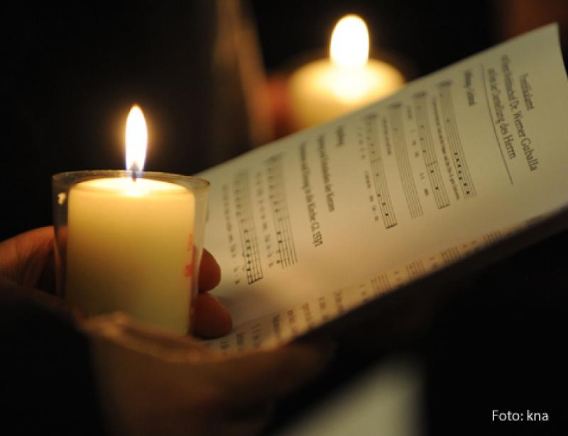 Kirchen bieten Materialien für Weihnachten 