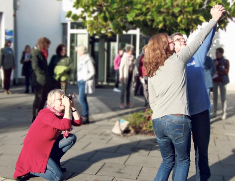 Frauen wollen den Himmel stürmen
