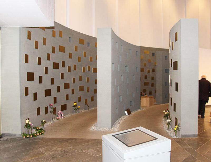 Verstorbene bleiben vom Leben umgeben