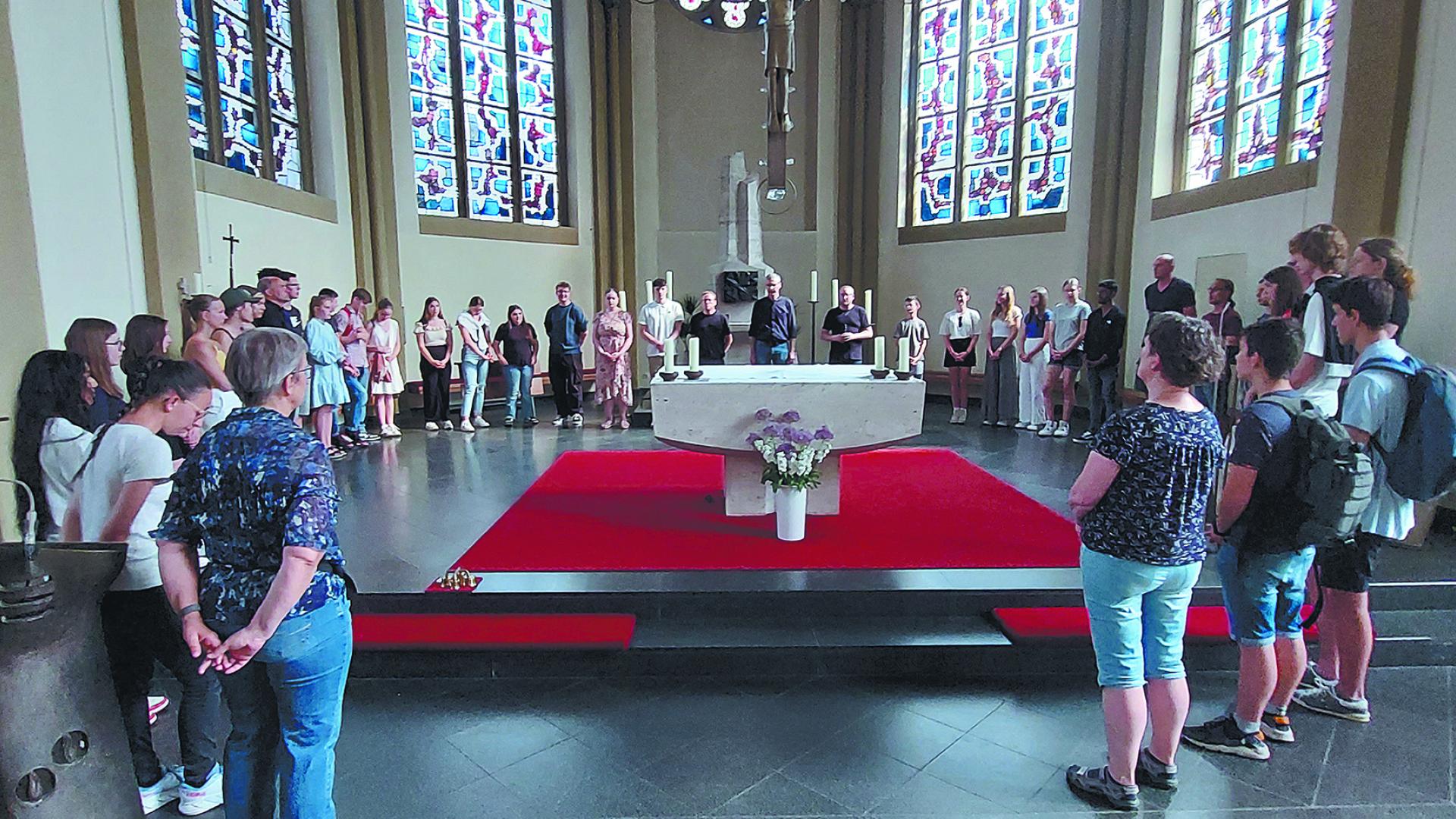 Abschlussrunde in der Herz-Jesu-Kirche in Geestemünde.