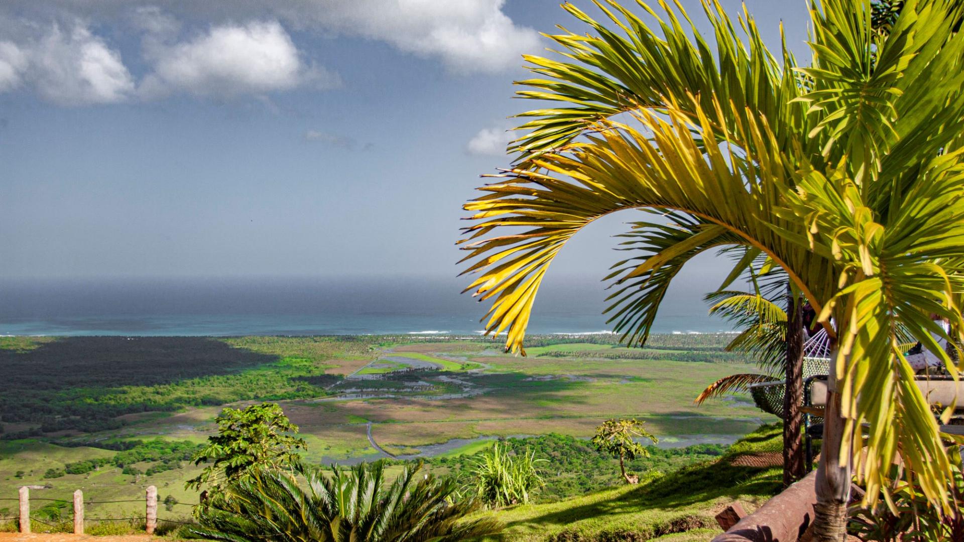 Blick auf die Insel Redonda in der Karibik
