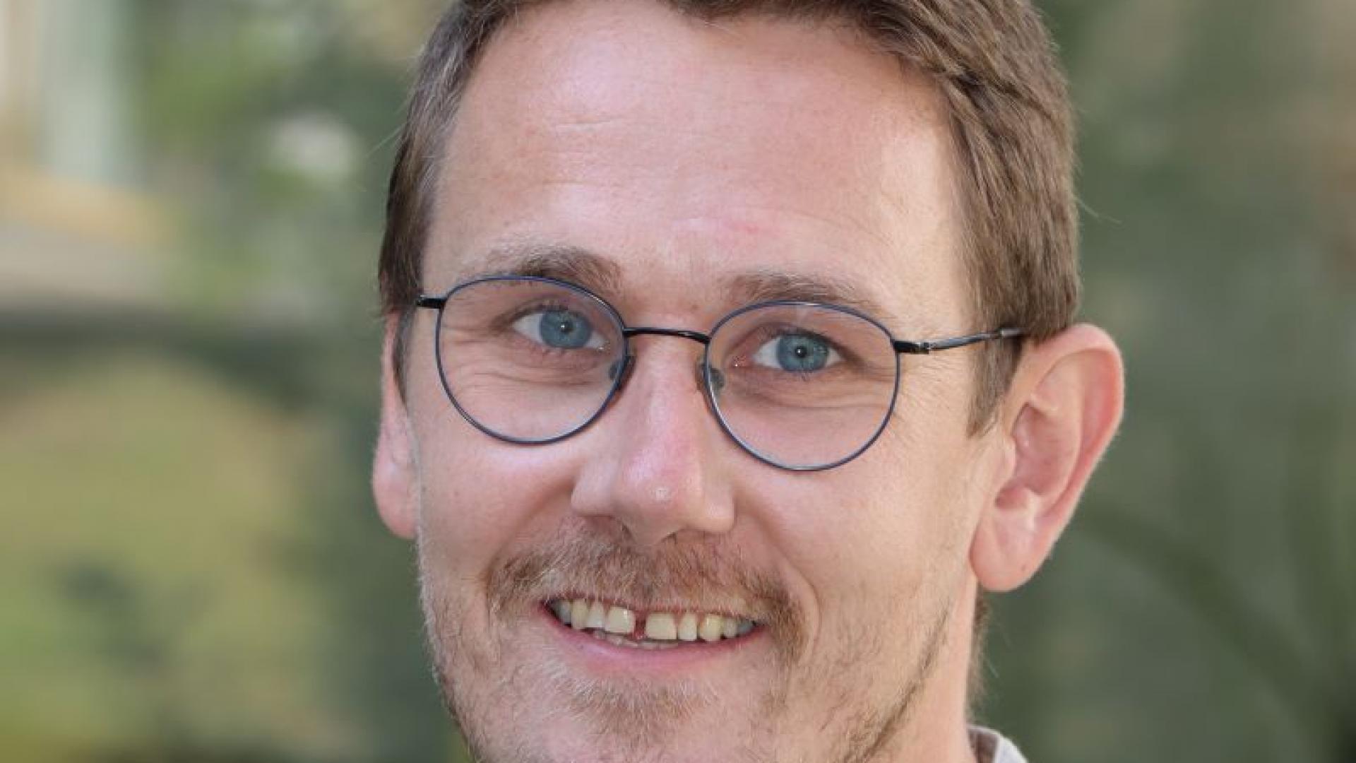 Porträtfoto von Lars Büter