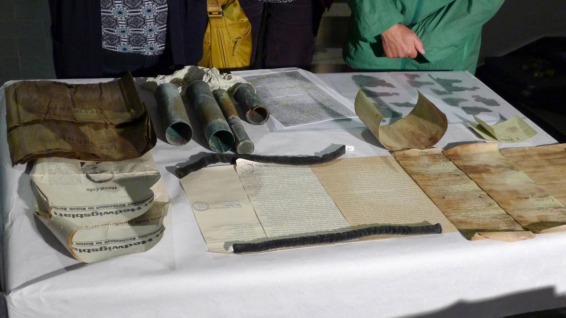 Dokumente aus den Zeitkapseln des Bernauer Kirchturms