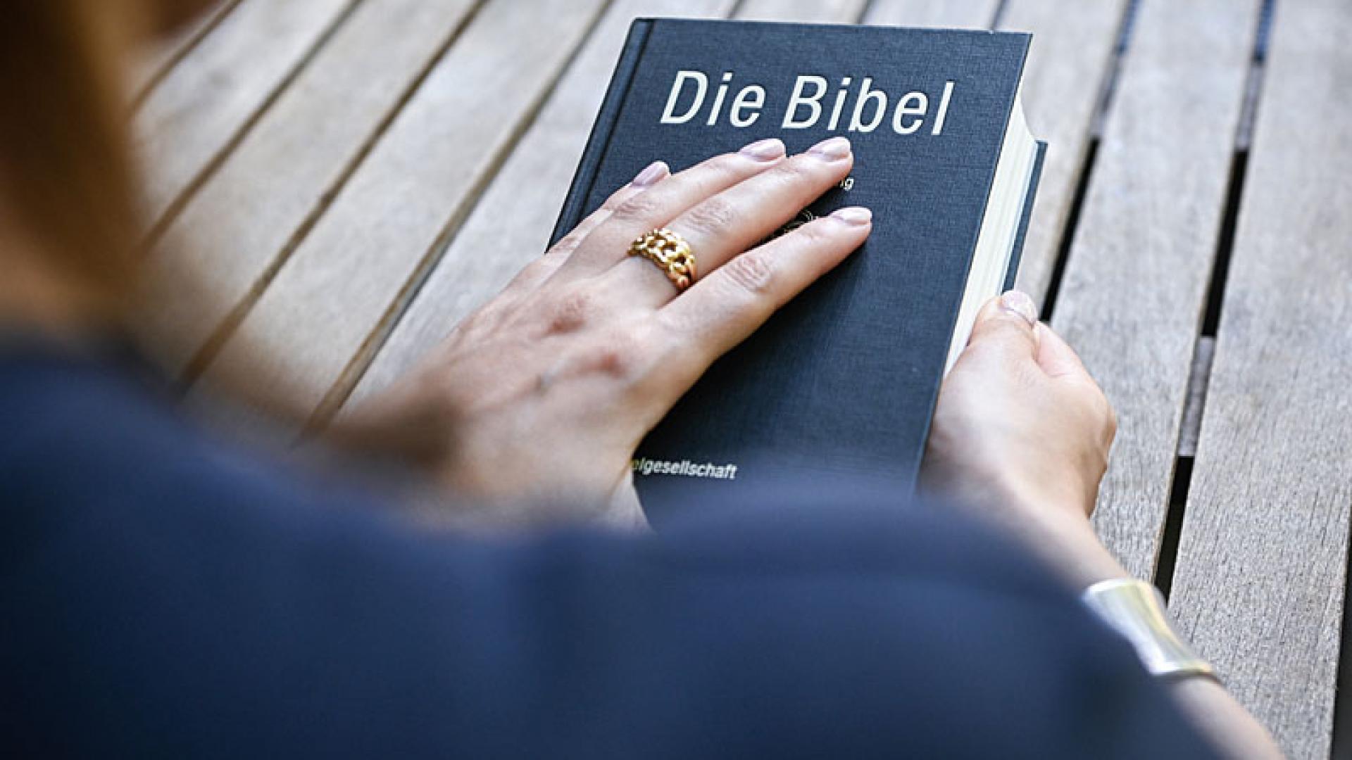 22_10_bibel.jpg